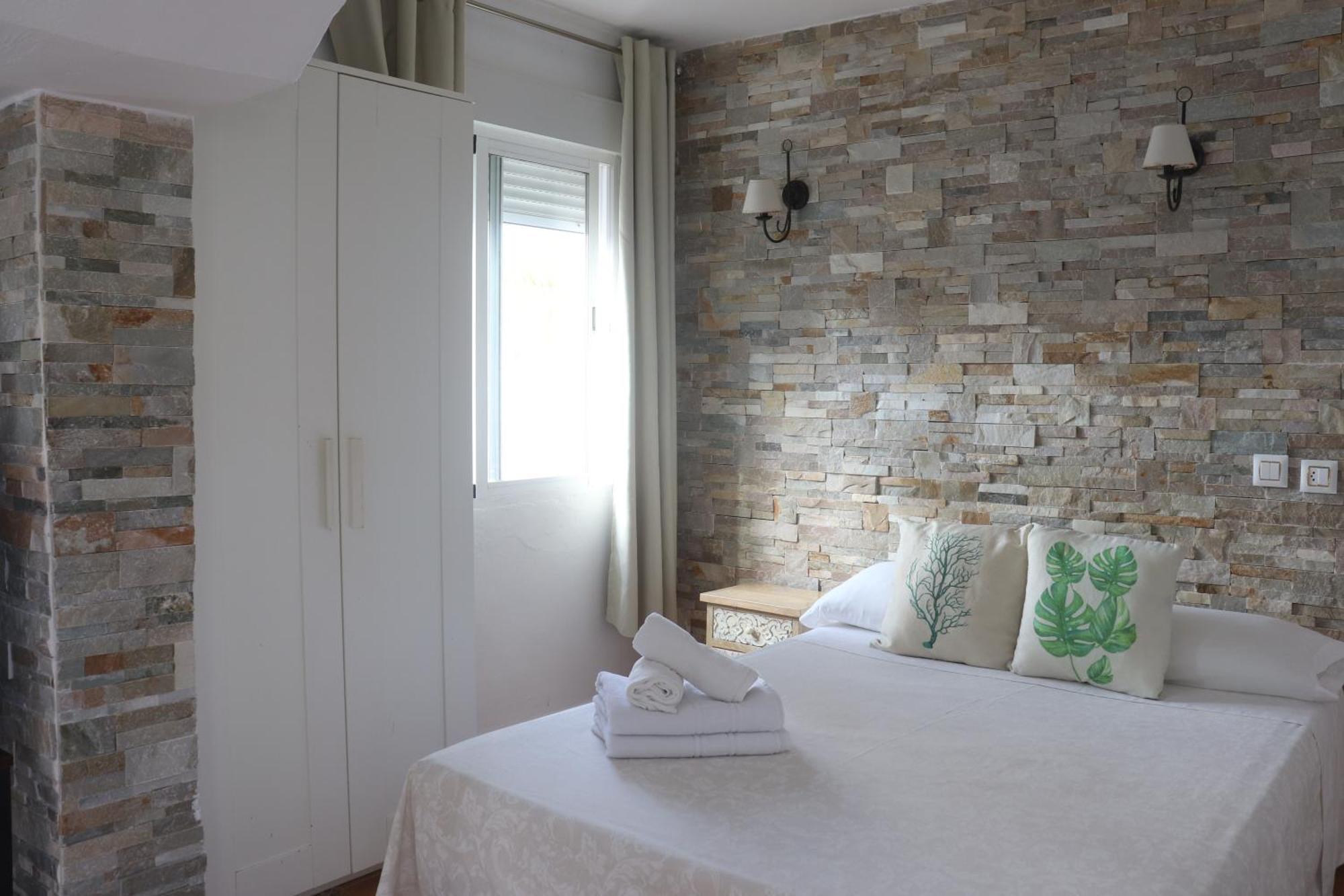 קלפה Hostal La Paloma I מראה חיצוני תמונה